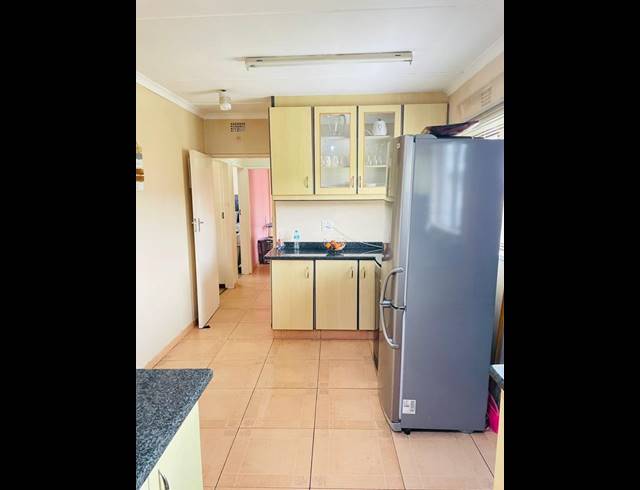 3 BEDROOM HOUSE FOR SALE IN WYEBANK